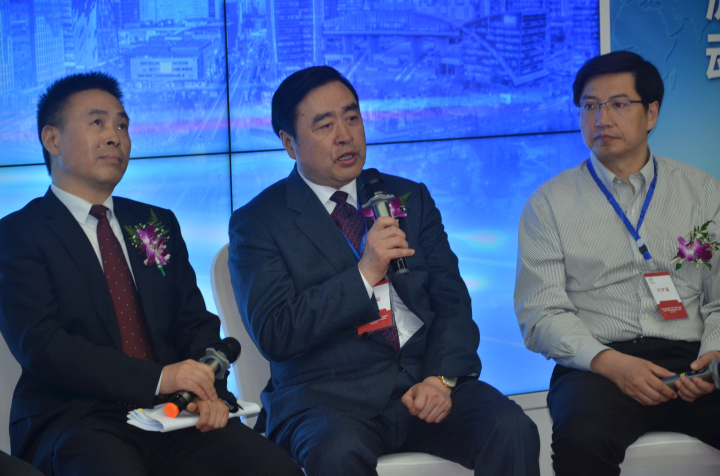 1496510250130181.jpg 21-趙振元同志在圓桌對話上發(fā)言.jpg
