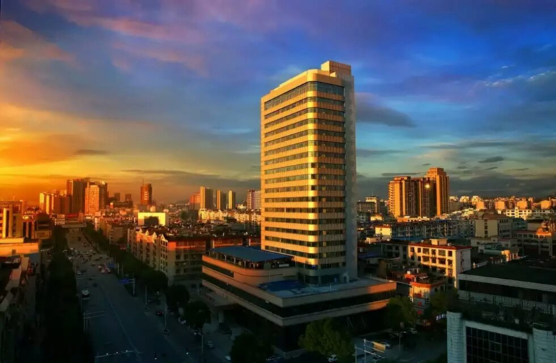 1500367316838498.jpg 3. 贛西腫瘤醫院-手術室ICU凈化工程及大樓醫用氣體,舒適性空調安裝工程.jpg